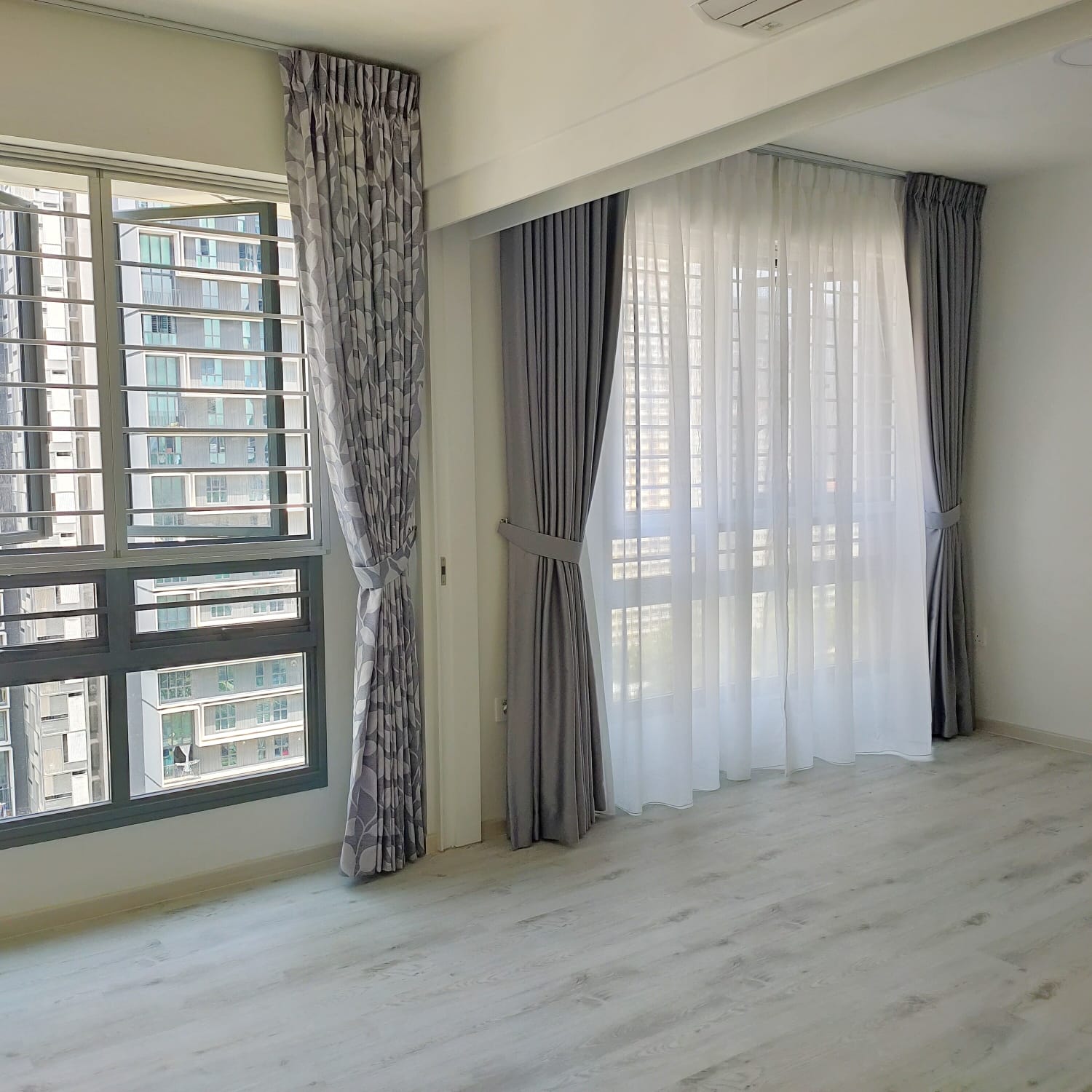 This is a Picture of Day and night curtain picture  for Singapore HDB 2 rooms flat, night curtain for living hall, 94 Dawson Road